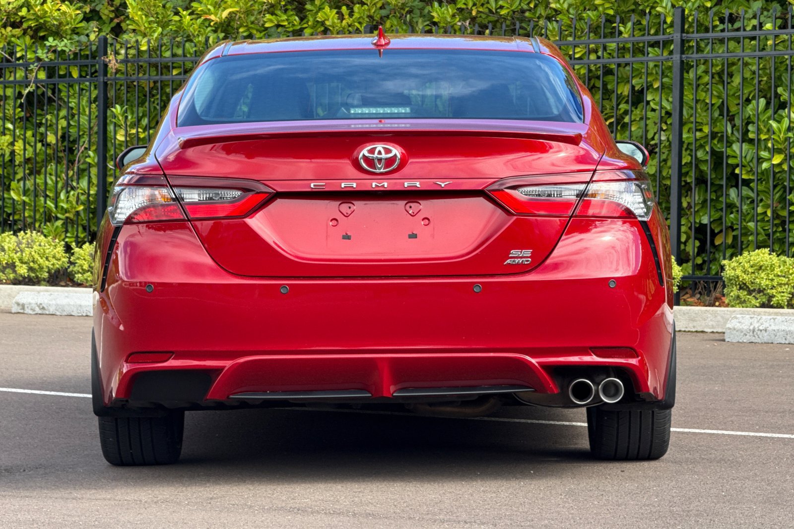 Used 2023 Toyota Camry SE AWD/4WD image 5