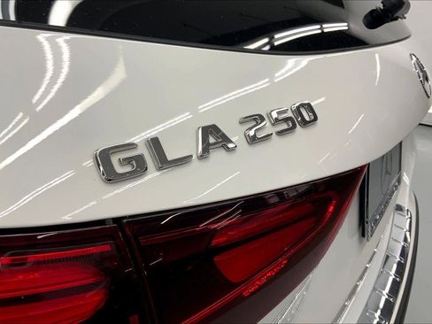 New 2026 Mercedes-Benz GLA 250 image 16