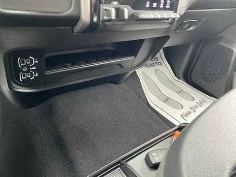 Used 2021 RAM 1500 Laramie AWD/4WD image 15