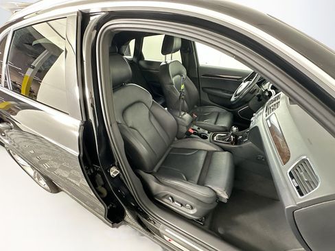 Used 2016 Audi Q3 2.0T Prestige w/ Prestige Package AWD/4WD image 33