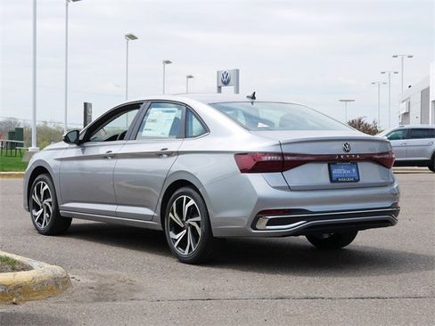 New 2025 Volkswagen Jetta SEL image 3
