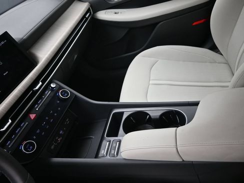 Used 2025 Hyundai Sonata SEL FWD image 19