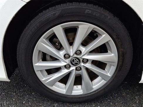 Certified 2022 Toyota Camry LE image 28