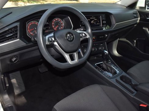Used 2019 Volkswagen Jetta S image 31