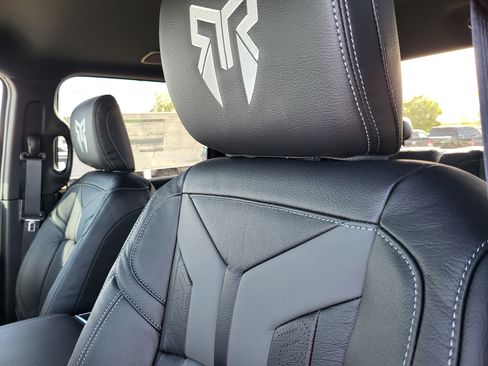 New 2026 RAM 2500 Big Horn AWD/4WD image 18