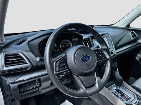 Used 2019 Subaru Forester Premium w/ All-Weather Package AWD/4WD image 9
