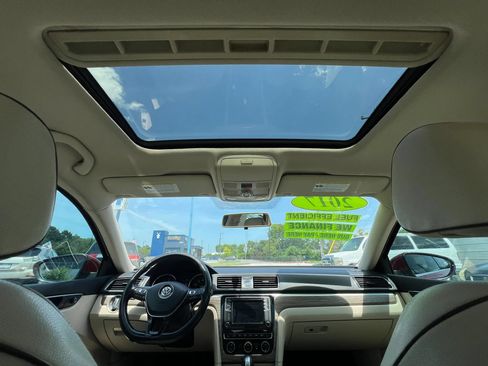 Used 2017 Volkswagen Passat 1.8T SE FWD image 24