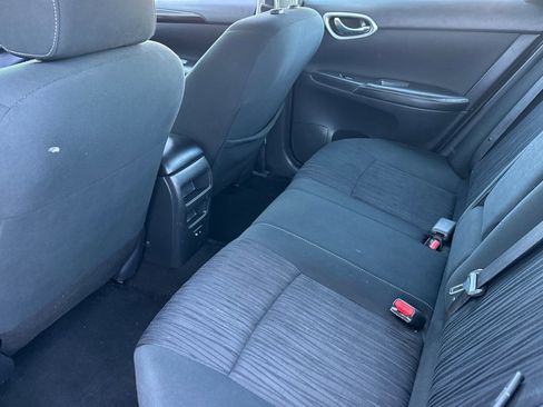 Used 2019 Nissan Sentra SV FWD image 12