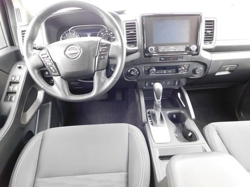 Used 2023 Nissan Frontier SV w/ SV Convenience Package image 22