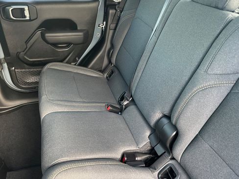 New 2026 Jeep Gladiator Sport image 9