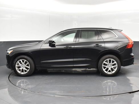 Used 2021 Volvo XC60 T5 Momentum image 11