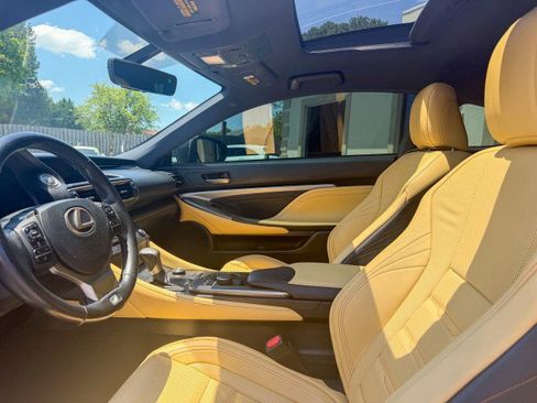 Used 2016 Lexus RC 200t RWD image 4