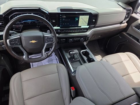 Used 2023 Chevrolet Silverado 1500 LTZ w/ LTZ Premium Package AWD/4WD image 8