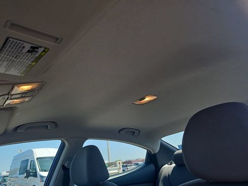 Used 2014 Hyundai Elantra SE FWD image 25