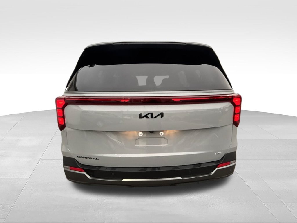 Certified 2026 Kia Carnival SX FWD image 4