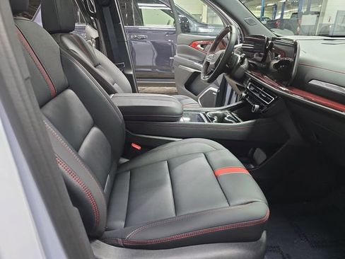 New 2026 Chevrolet Traverse RS w/ LPO, Floor Liner Package image 13