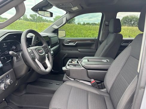Used 2024 GMC Sierra 1500 Elevation w/ LPO, Elevation Black Package AWD/4WD image 12