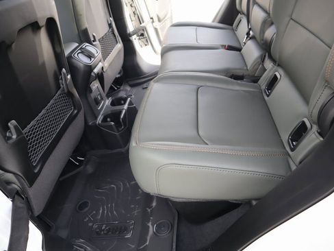 New 2026 Jeep Gladiator Mojave image 13