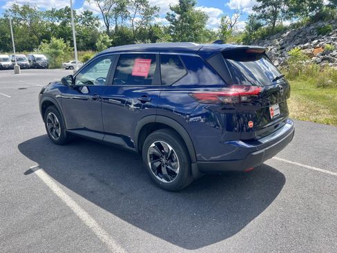 Used 2025 Nissan Rogue SV w/ SV Premium Package AWD/4WD image 34