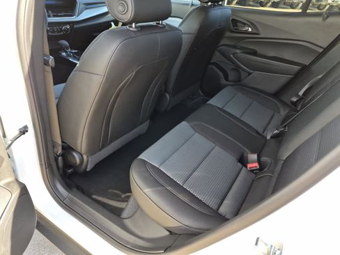 New 2026 Chevrolet Trax LT w/ Sunroof Package image 11