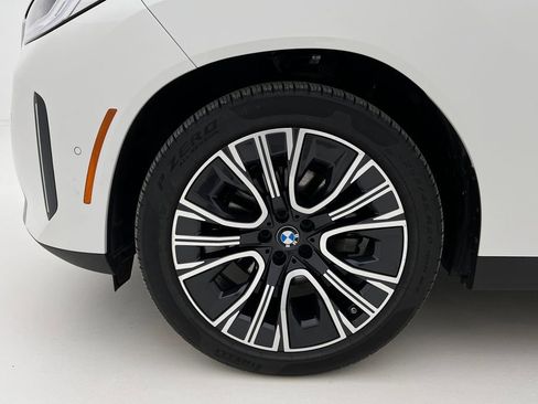 Certified 2025 BMW X3 xDrive30i w/ Convenience Package image 25