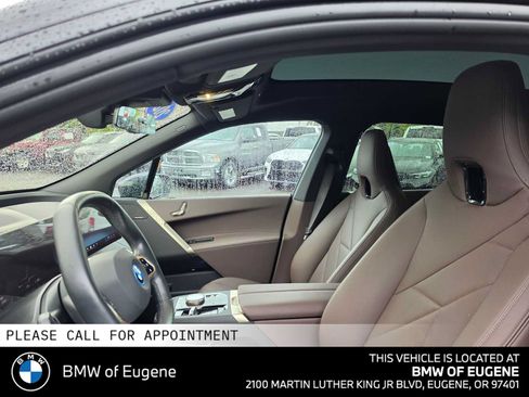 Used 2024 BMW iX xDrive50 w/ Sport Package AWD/4WD image 24