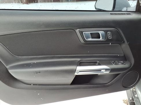 Used 2022 Ford Mustang Coupe image 11