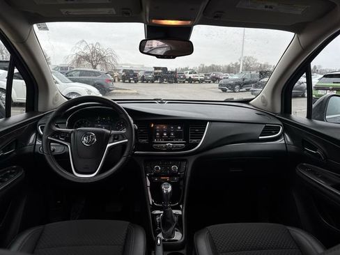 Used 2022 Buick Encore Preferred w/ Safety Package image 20