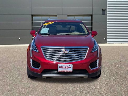 Used 2019 Cadillac XT5 Platinum AWD/4WD image 2