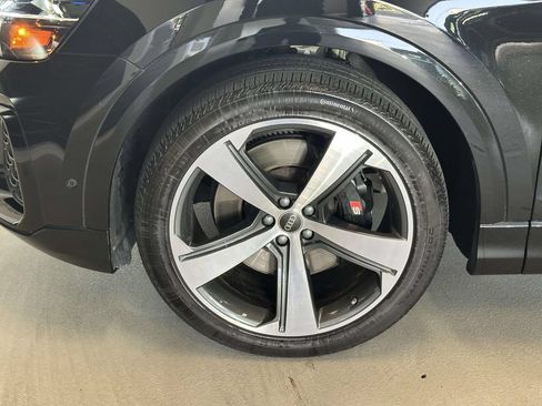 Used 2024 Audi SQ8 Prestige AWD/4WD image 9
