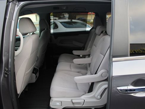 Used 2019 Honda Odyssey EX image 23