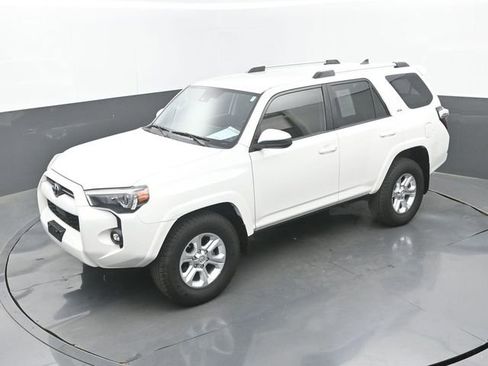 Used 2021 Toyota 4Runner SR5 image 34
