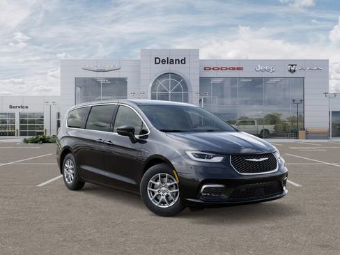 New 2026 Chrysler Pacifica Select FWD image 5