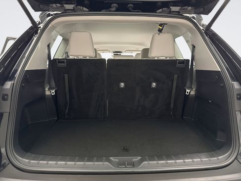 Used 2024 Toyota Grand Highlander AWD image 18