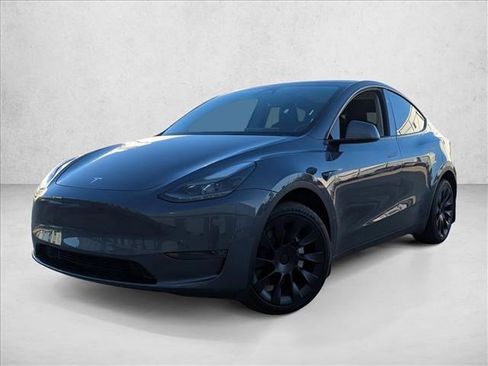 Used 2023 Tesla Model Y Long Range image 1