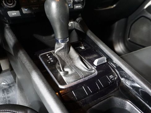 Used 2023 Jeep Compass Limited AWD/4WD image 21