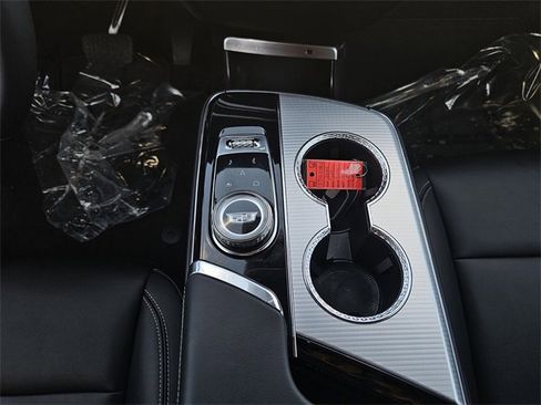 Used 2024 Cadillac Lyriq Tech image 15