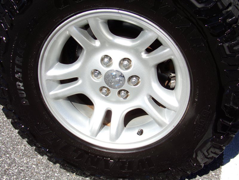 Used 2004 Dodge Dakota 4x4 Regular Cab w/ Tire & Handling Group image 16