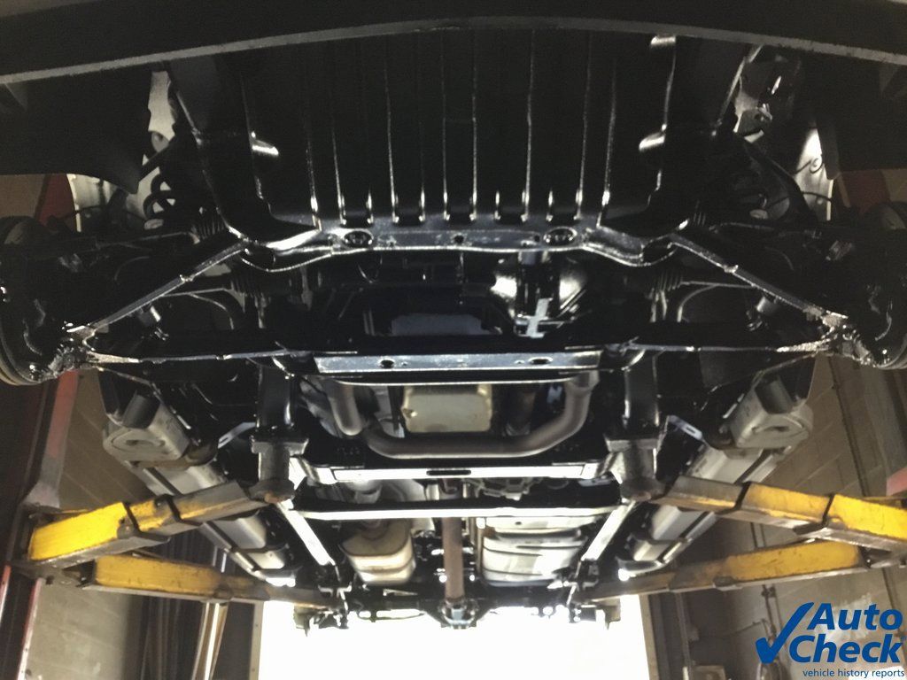 Used 2011 Chevrolet Avalanche LTZ AWD/4WD image 22