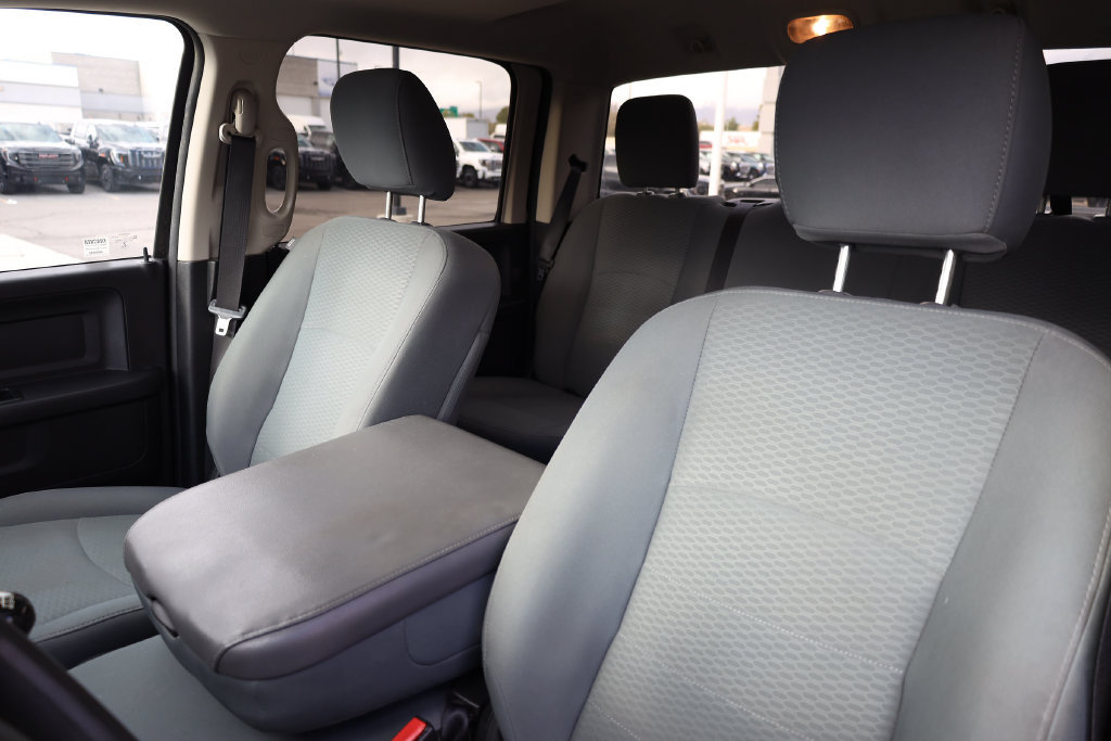 Used 2016 RAM 2500 Tradesman w/ Chrome Appearance Group AWD/4WD image 16