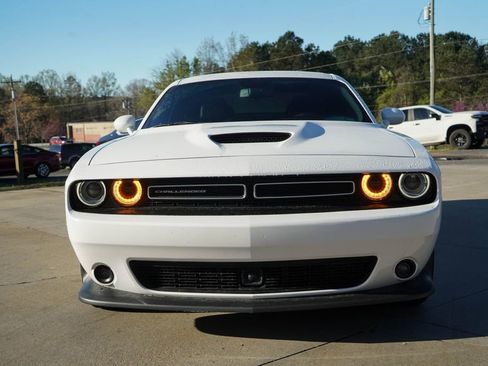 Used 2022 Dodge Challenger GT w/ Plus Package image 10