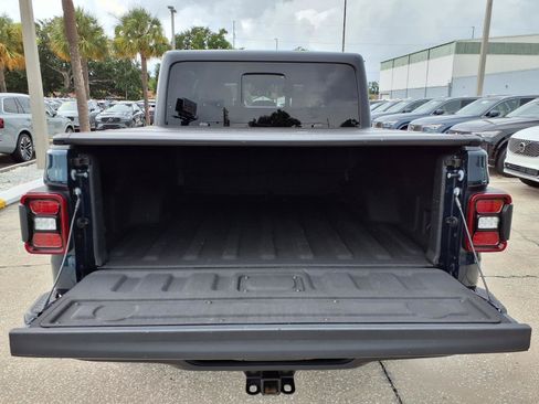 Used 2025 Jeep Gladiator Sport AWD/4WD image 19