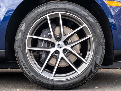 Certified 2026 Porsche Macan image 15