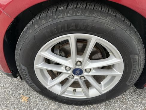 Used 2017 Ford Focus SE image 37