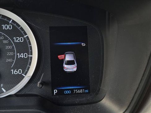 Used 2020 Toyota Corolla LE FWD image 13