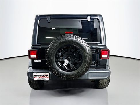 Used 2022 Jeep Wrangler Sport image 6