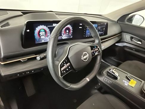 Used 2023 Nissan Ariya FWD image 13