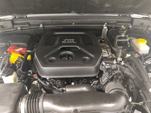 Used 2021 Jeep Wrangler Unlimited Sport AWD/4WD image 30