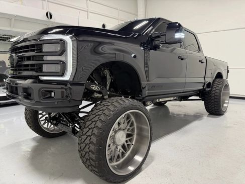 Used 2024 Ford F350 Platinum image 36