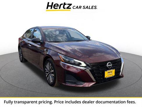 Used 2025 Nissan Altima 2.5 SV FWD image 1